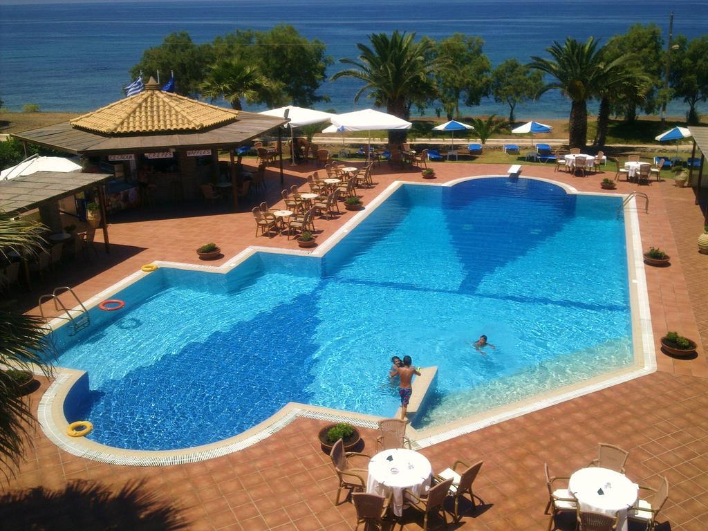 Фото Oasis Hotel