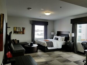 Гостиница Best Western Plus Airport Inn & Suites