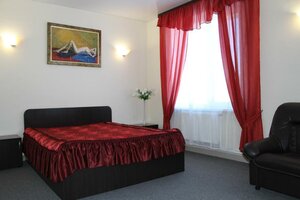 Rus (Sverdlovsk Region, Beloyarskiy gorodskoy okrug, R-351, 33-y kilometr, 1), hotel