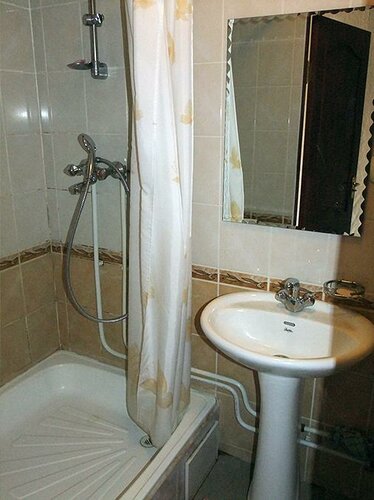 Гостиница Айсберг в Южно-Курильске