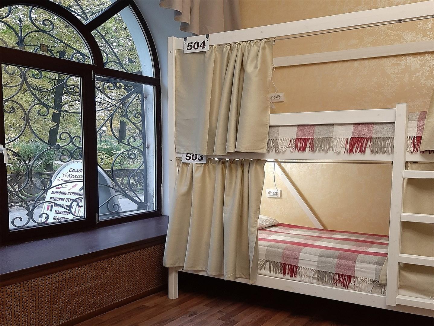 Фото Вернисаж