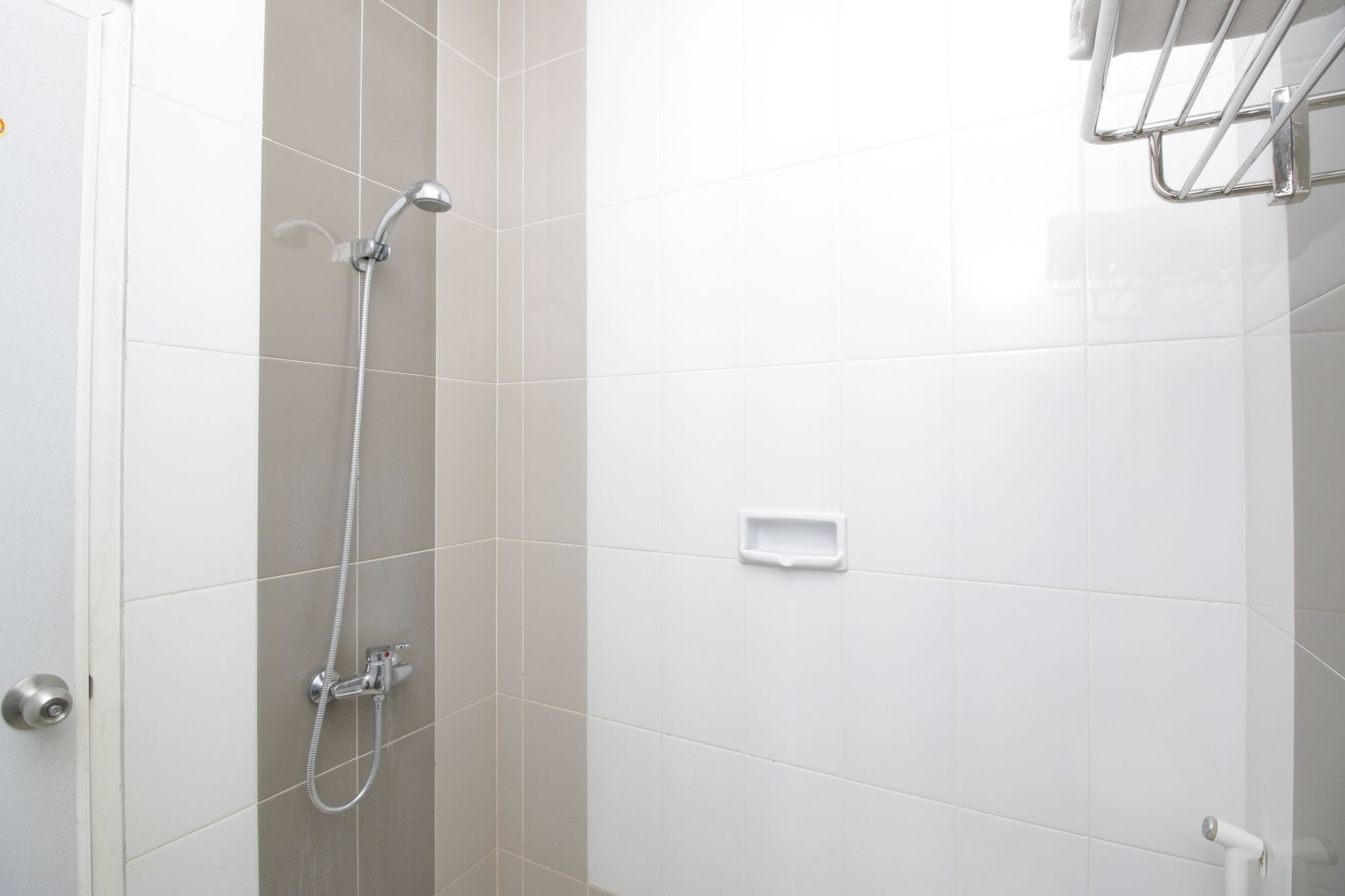 Фото Airy Bandara Ahmad Yani Anjasmoro Raya 74 Semarang