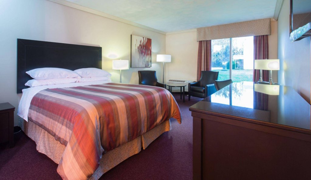 Фото Atlantic Host Hotel