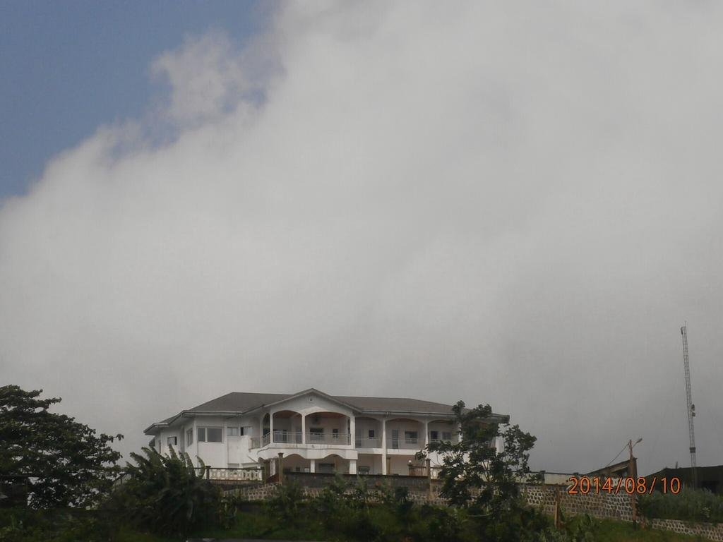 Фото The Lk Hotel at Bonadikombo