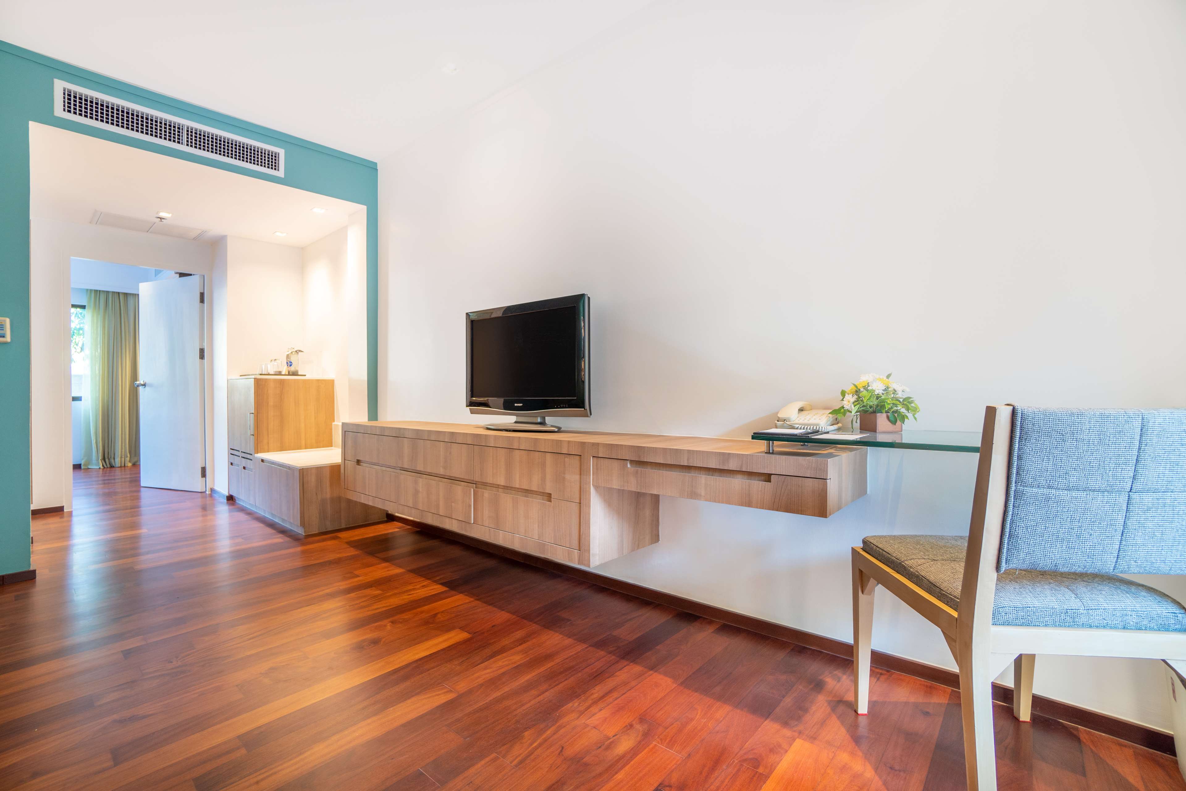 Фото Radisson Resort and Suites Phuket