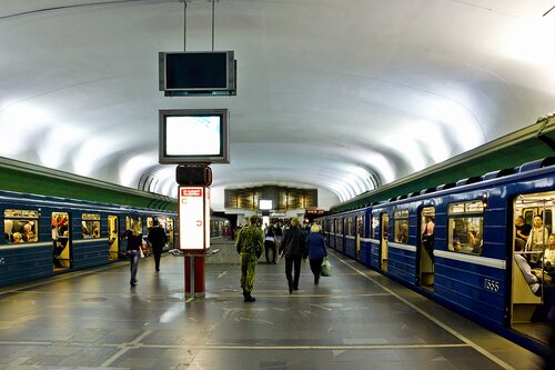 Купаловская (Минск, улица Энгельса), станция метро в Минске