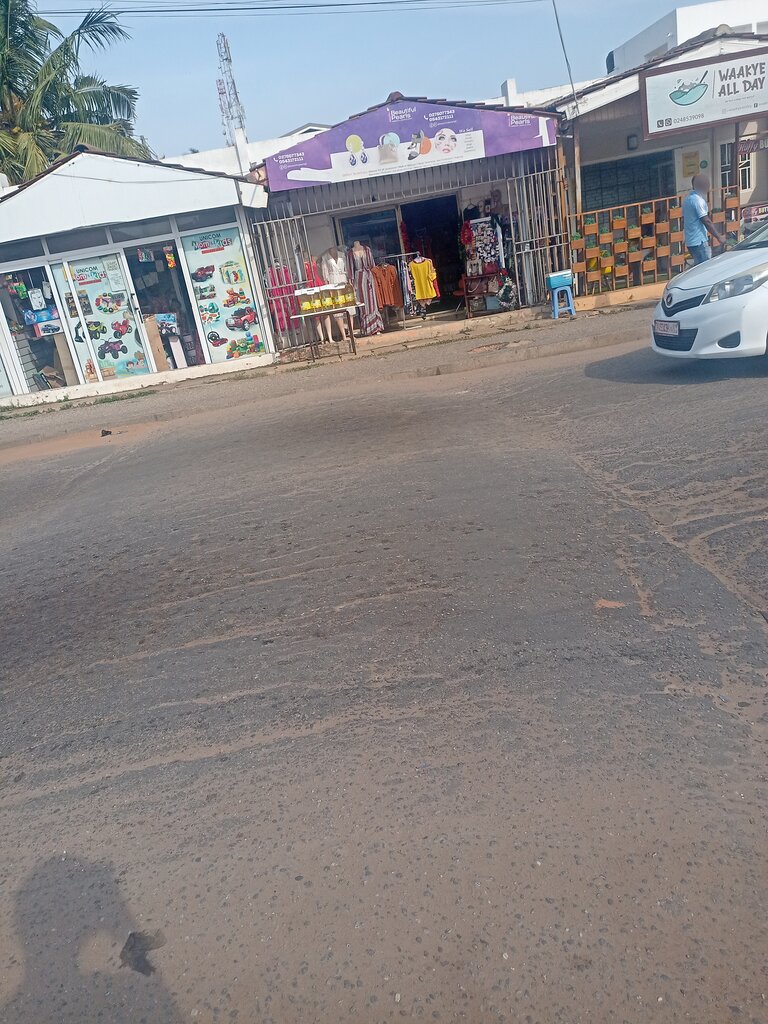 Jewelry shop Beautiful Pearls, Accra, photo