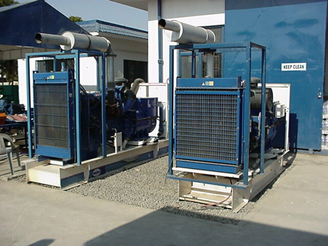 Vans and trailers Maalik Oil Field Services, Sharjah, photo