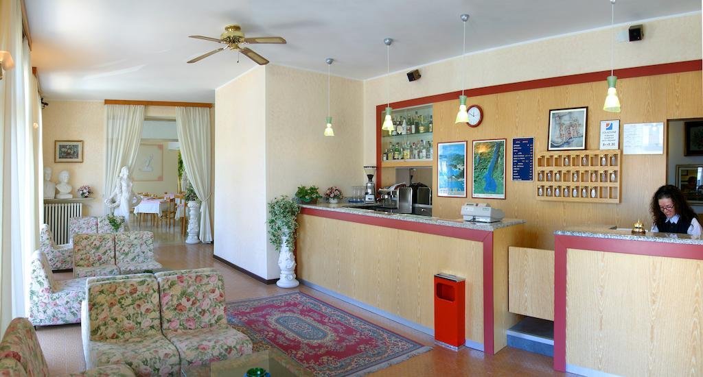 Фото 46860593874