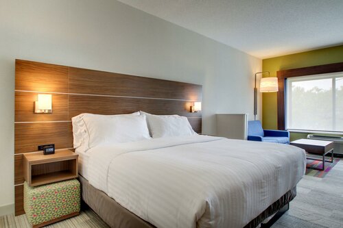 Гостиница Holiday Inn Express & Suites Aurora - Naperville в Авроре