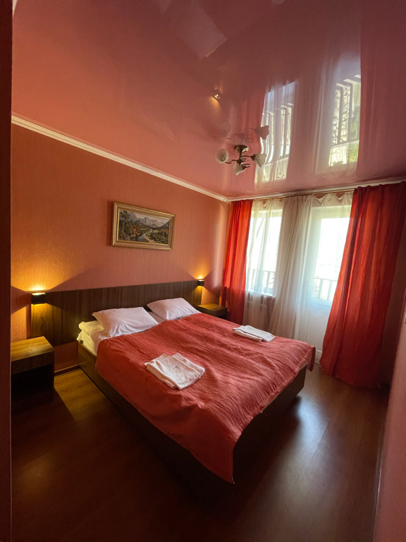 Фото Ёлка и Камин