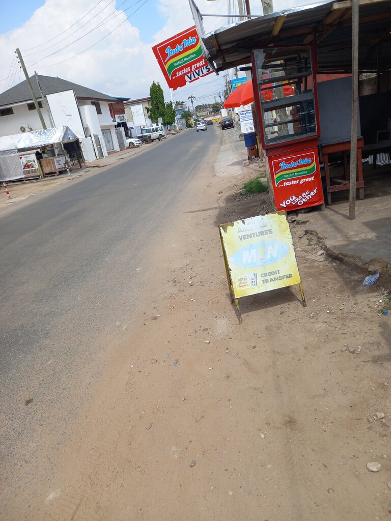 Grocery Vivi's Special, Accra, photo