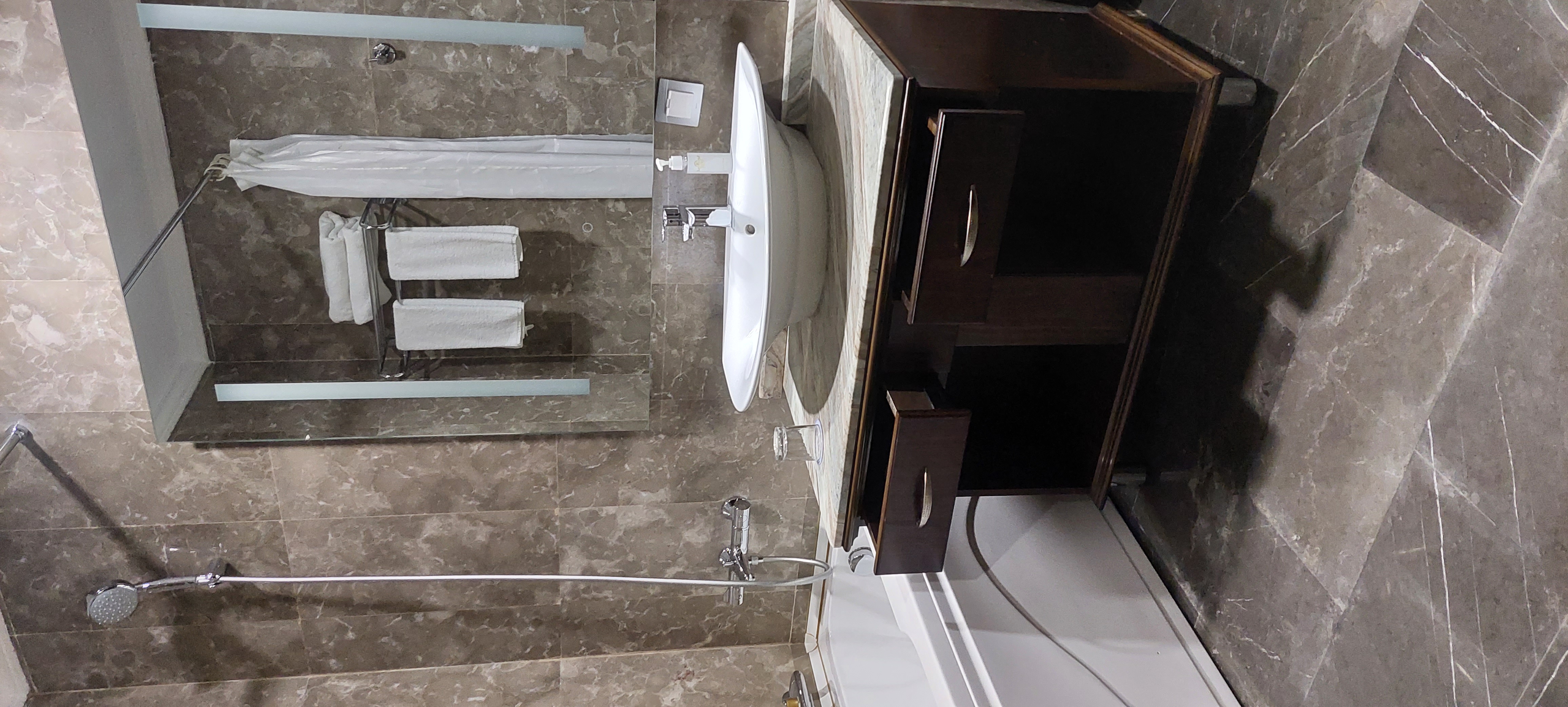 Фото Shera Inn Hotel