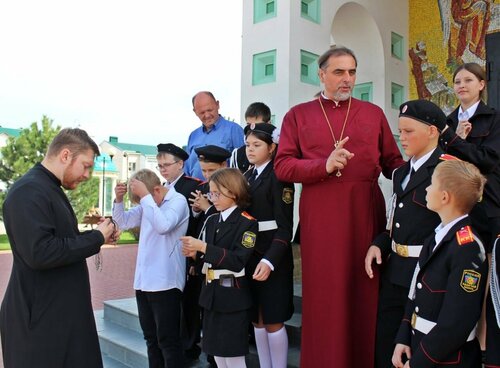 Православный храм Церковь Троицы Живоначальной в Динской, Краснодарский край, фото