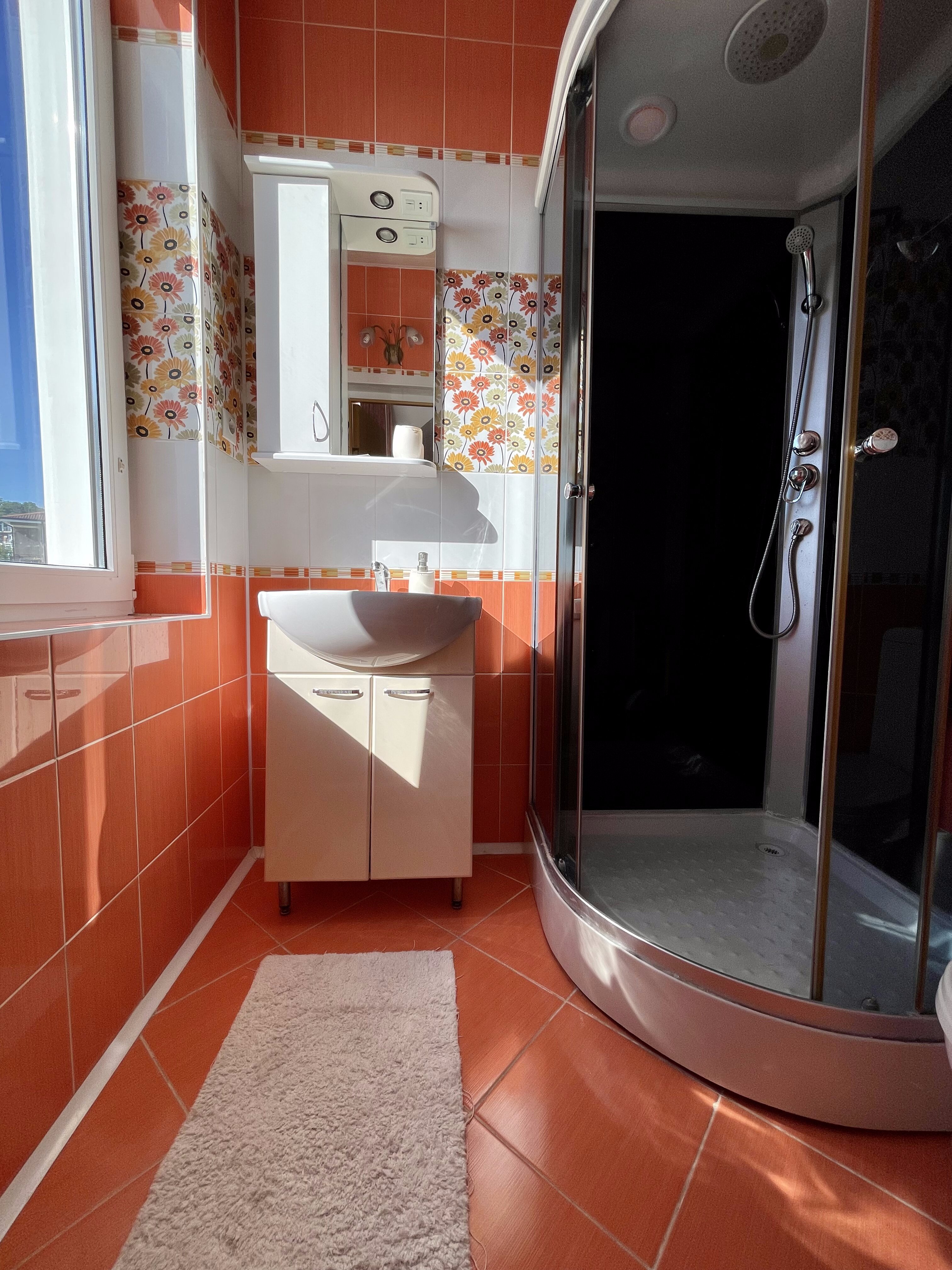 Фото Солнечный