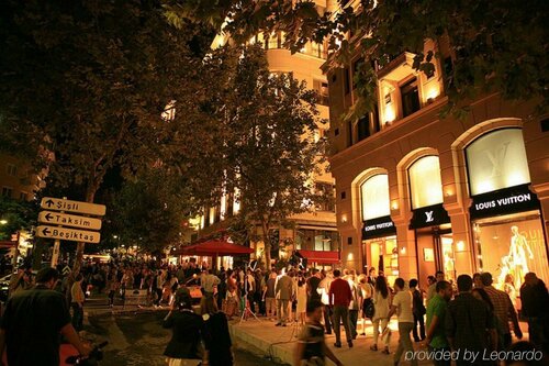 Внешний вид отеля InnCity Hotel в Шишлях, фото 2