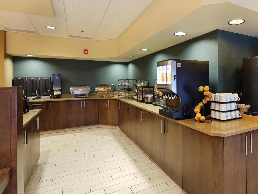 Фото Best Western Plus Winnipeg West