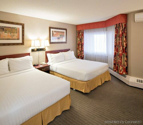 Гостиница Holiday Inn Express Red Deer