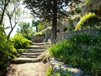 Гостиница Chambres D'hotes De l'Abbaye в Ньоне