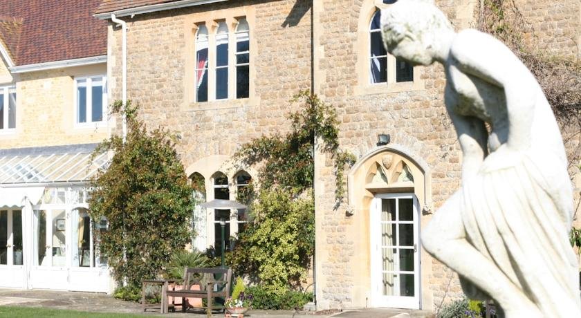 Фото Fallowfields Country House Hotel