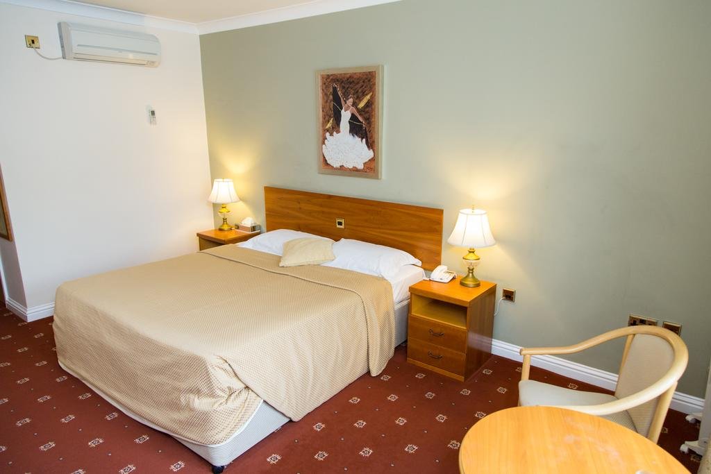 Фото Fox and Goose Inn