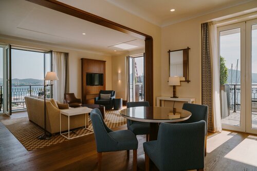Гостиница Regent Porto Montenegro в Черногории