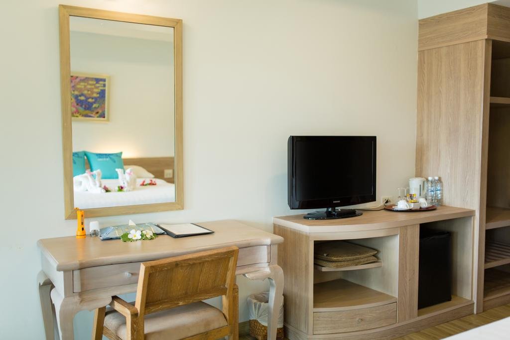 Фото Phi Phi Bayview & Premier Resort