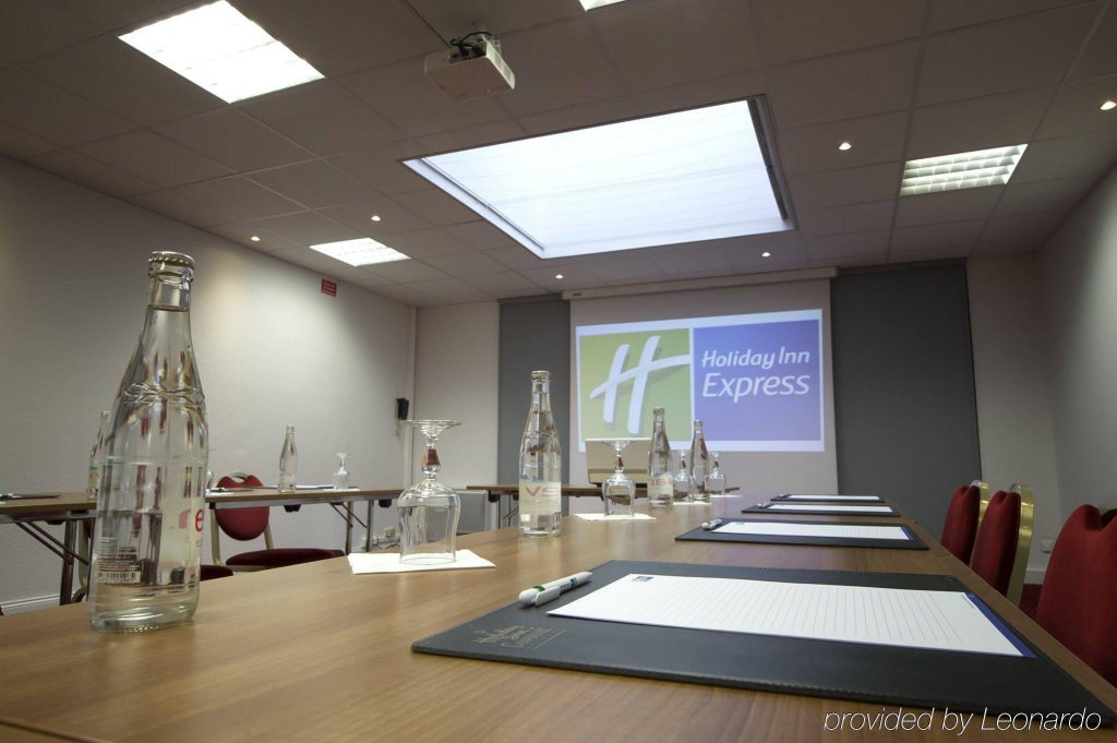 Фото Holiday Inn Express Lille Centre, an Ihg Hotel