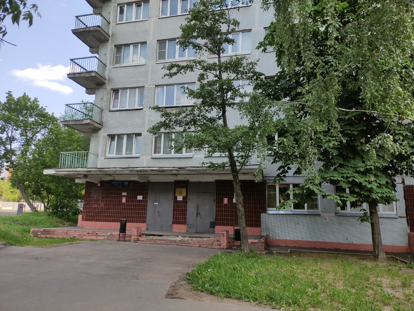 Временно не работает: Общежитие № 3 МИИТ, корпус 4, общежитие, Москва,  Снежная улица, 16, корп. 4 — Яндекс Карты