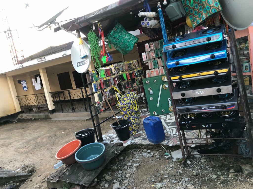Convenience store Doubai, Douala, photo