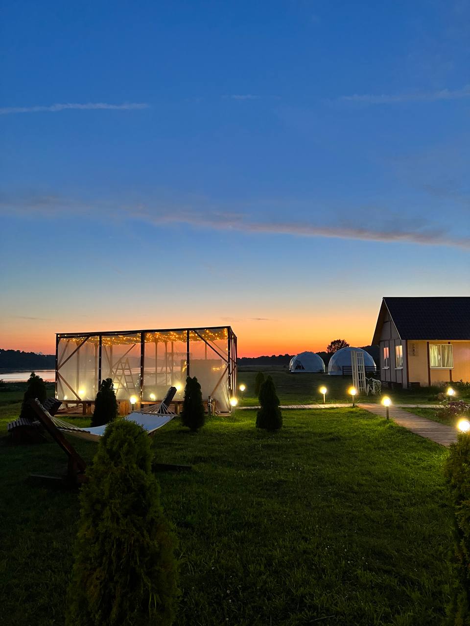 Фото Атмосфера