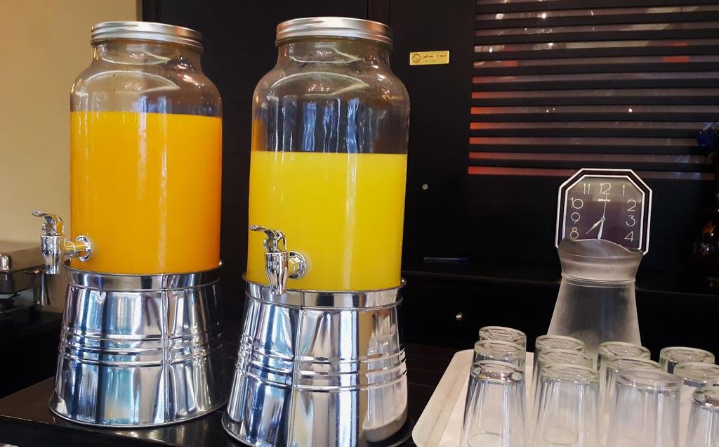 Фото Zoukotel Hotel