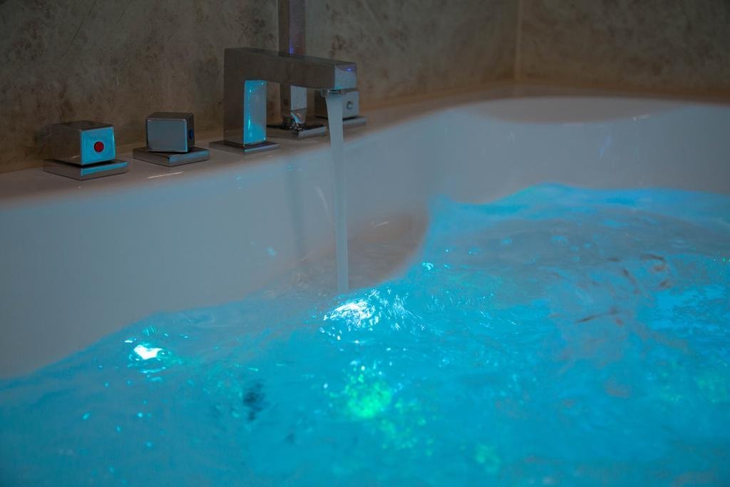 Фото Alpha & Omega Hotel