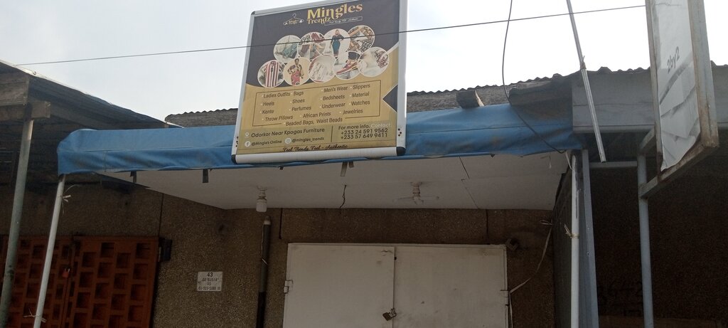 Clothing store Mingles Trendz, Accra, photo