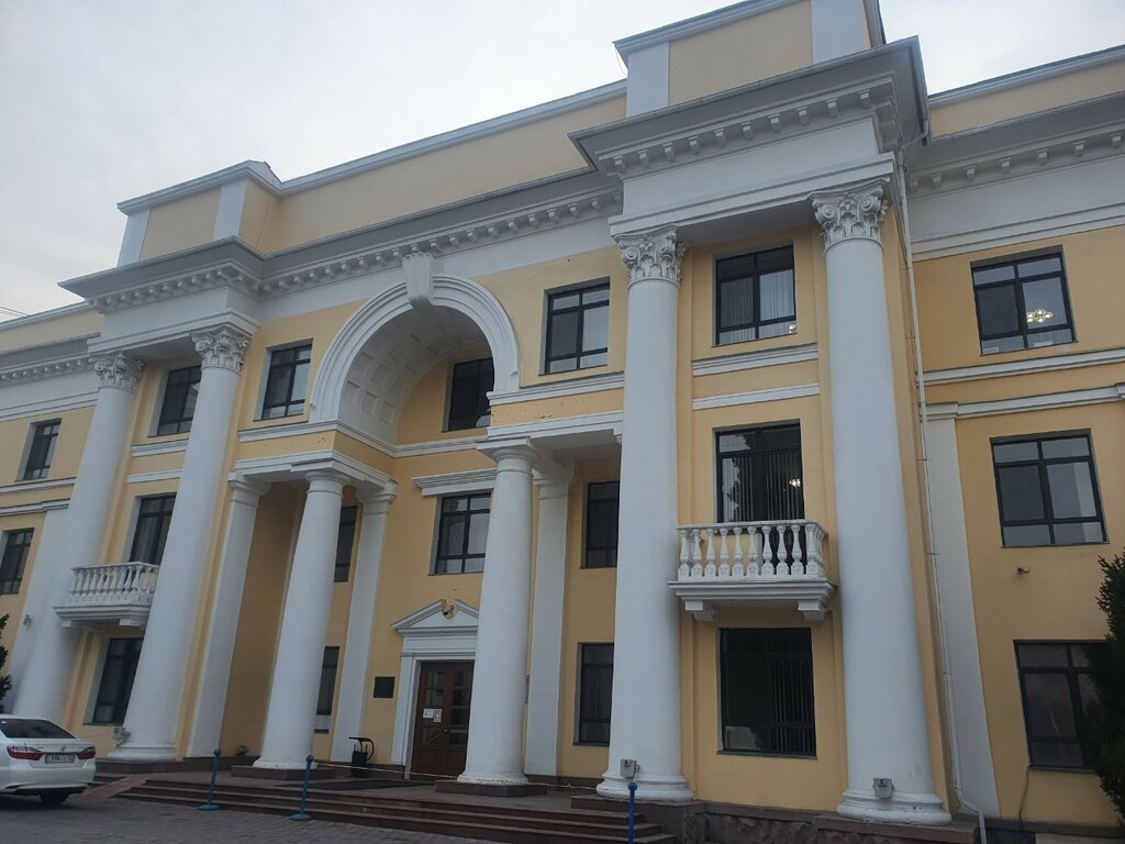 هندسة Kazakhsky institut nefti i gaza ، ألماتي، صورة