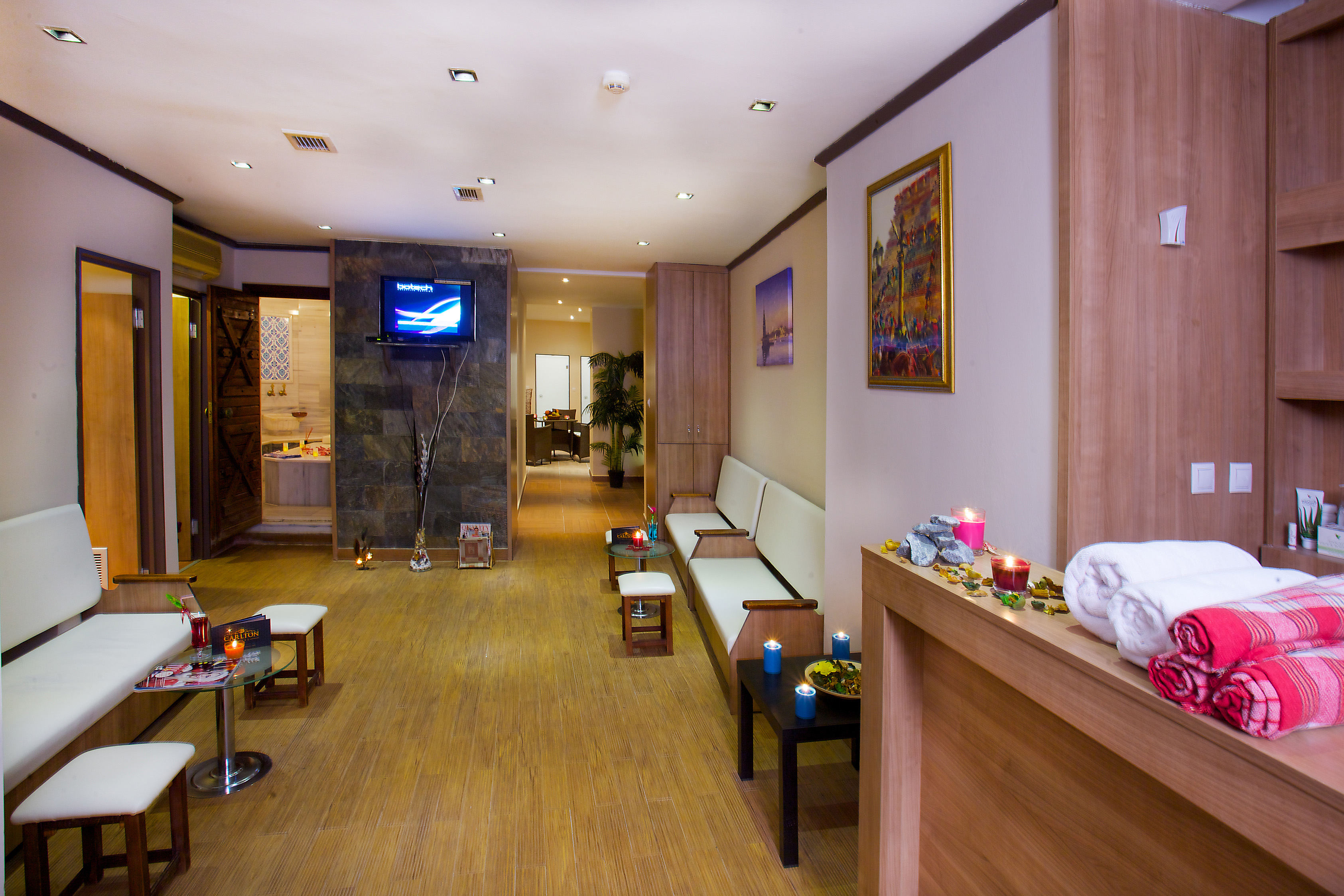 Akturk SPA Carlton, Laleli
