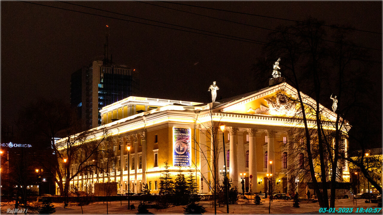 «8 театров Челябинска» фото материала