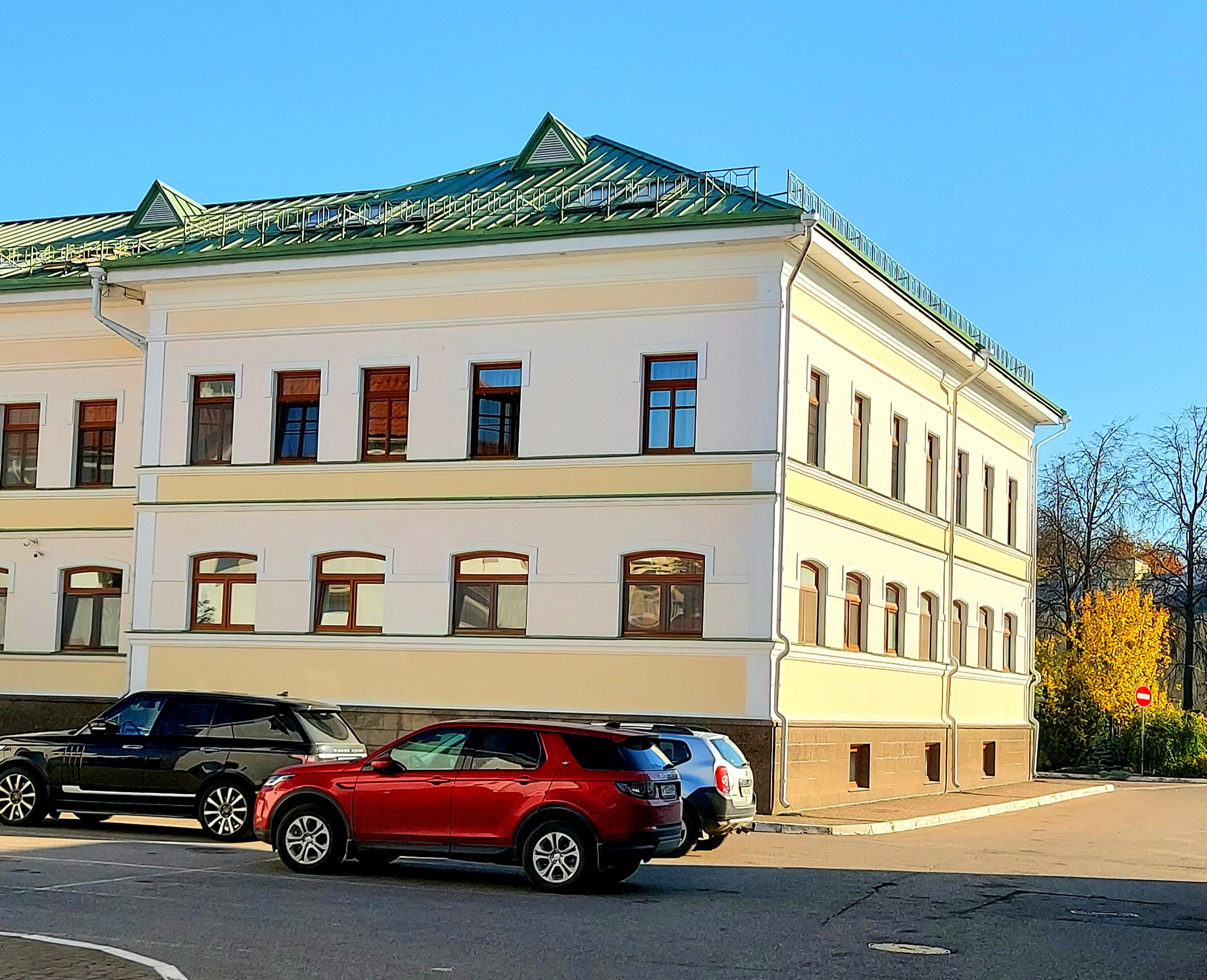 Фото Двор Подзноева, главный корпус