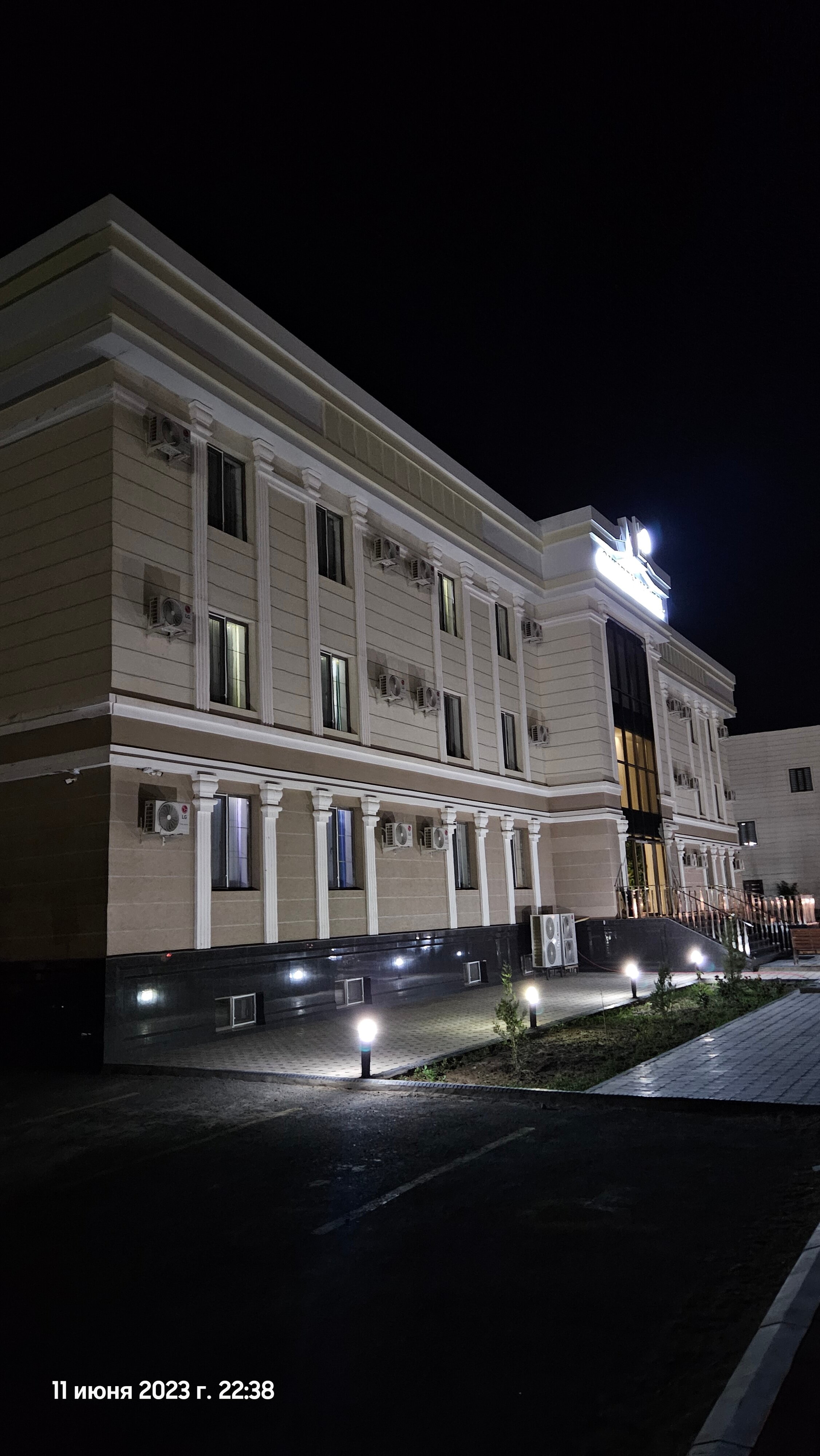 Фото отеля 2