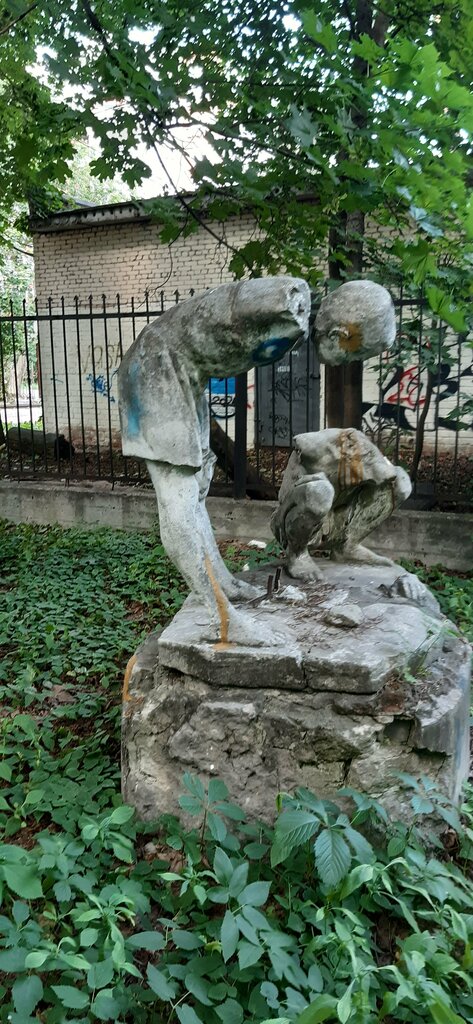 Жанровая скульптура Пионеры, Жуковский, фото