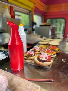 SchoolBusBurgers (Settlement of Zhostovo, Ostashkovskoye Highway, 7А), comida rápida