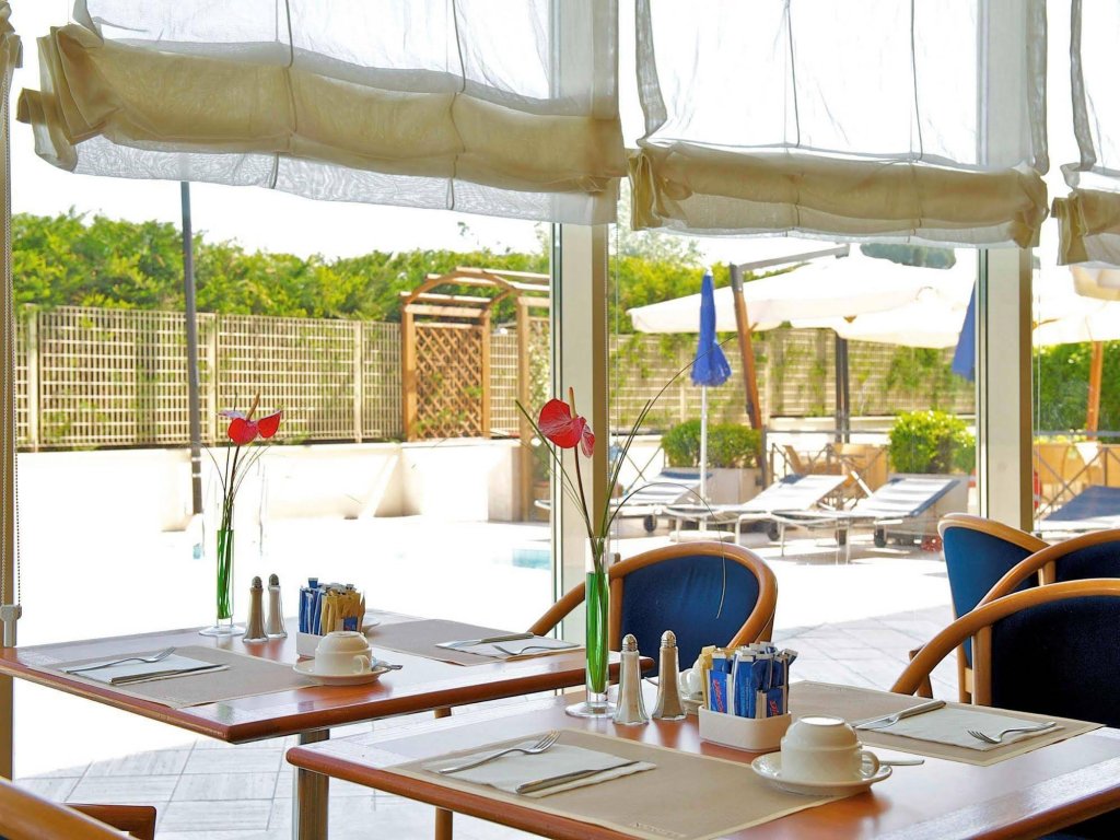 Фото Novotel Roma Est