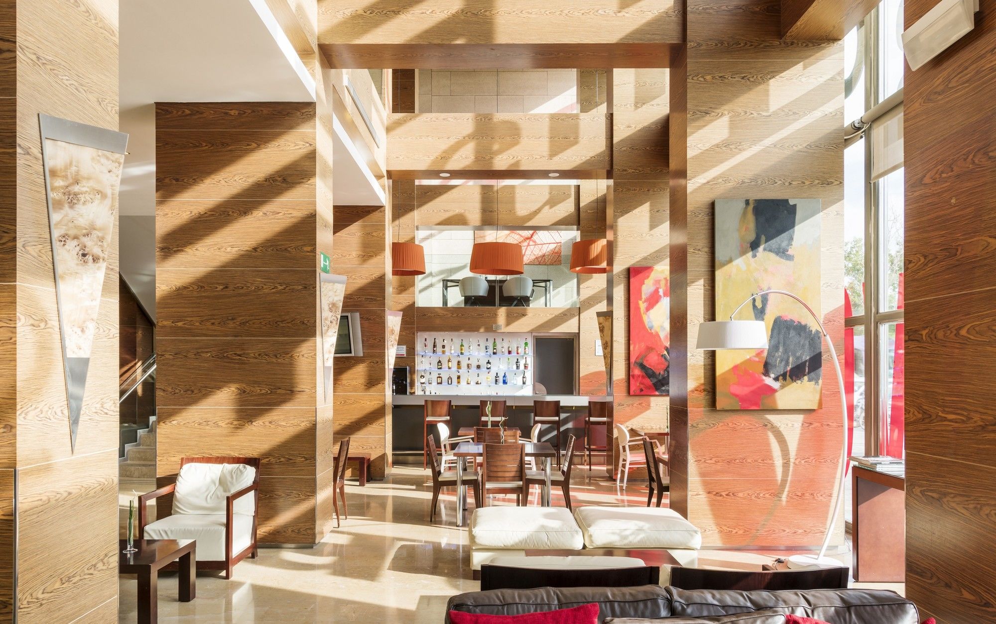 Фото Hotel Ilunion Valencia 4