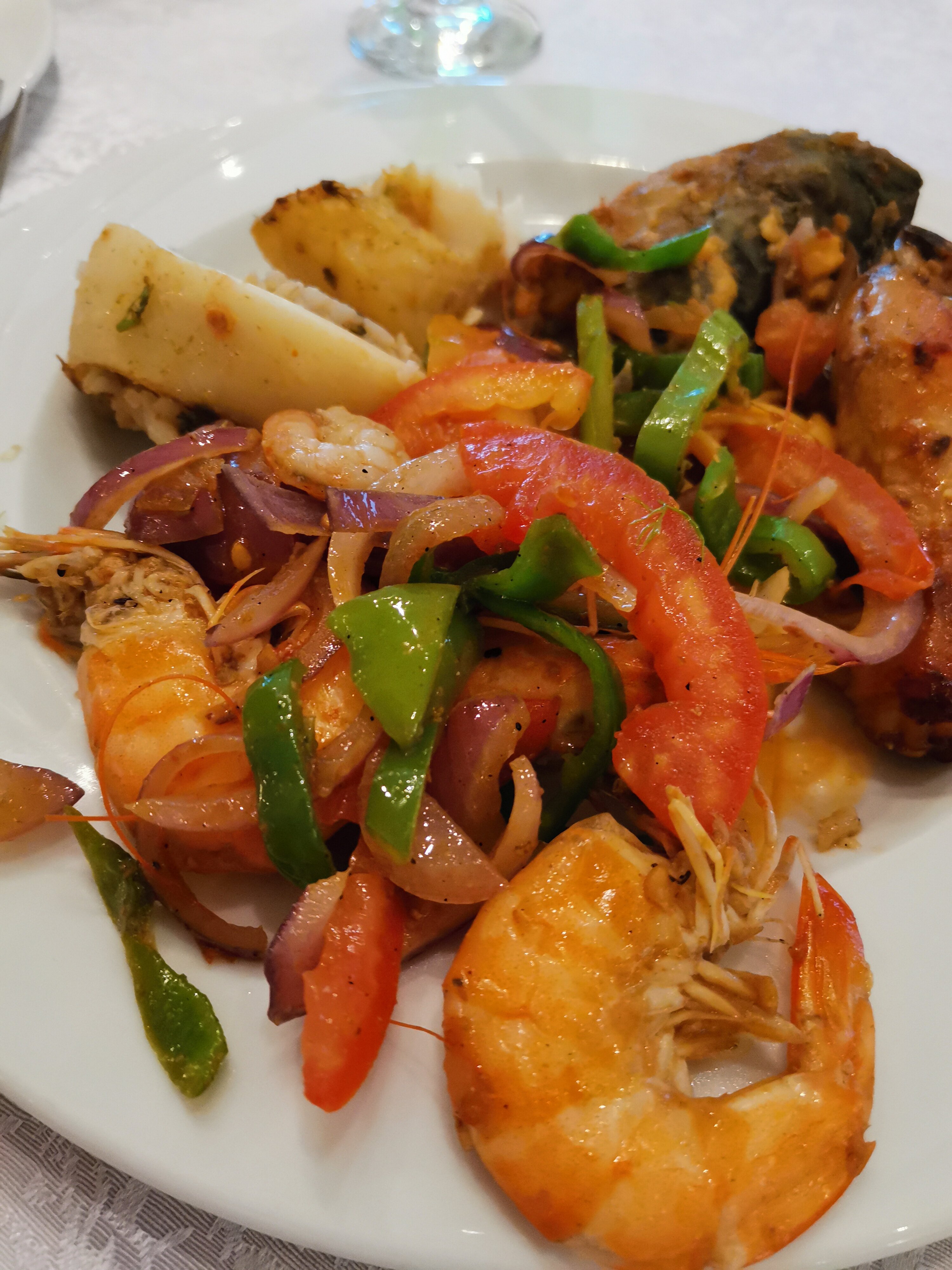 Фото Amwaj Oyoun Resort