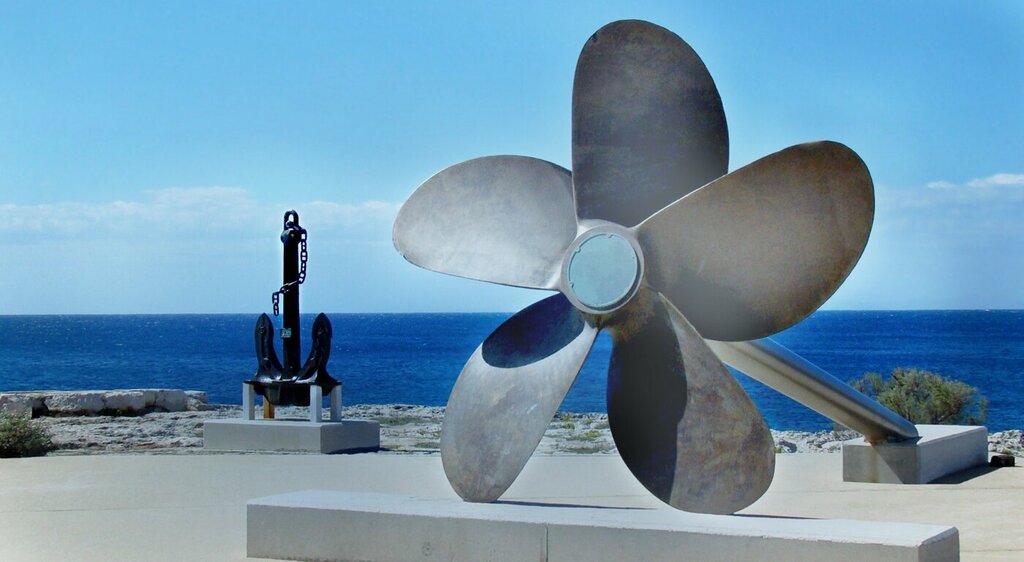 Boats, motor boats, yachts Eastport Maritime, Dubai, photo