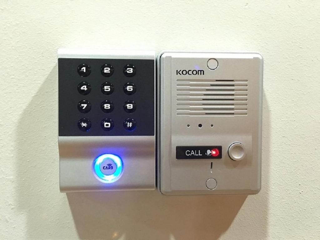 Фото Adamson Lodge - Hostel