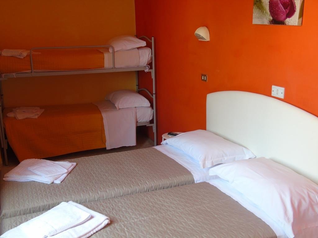 Фото Hotel Morri's