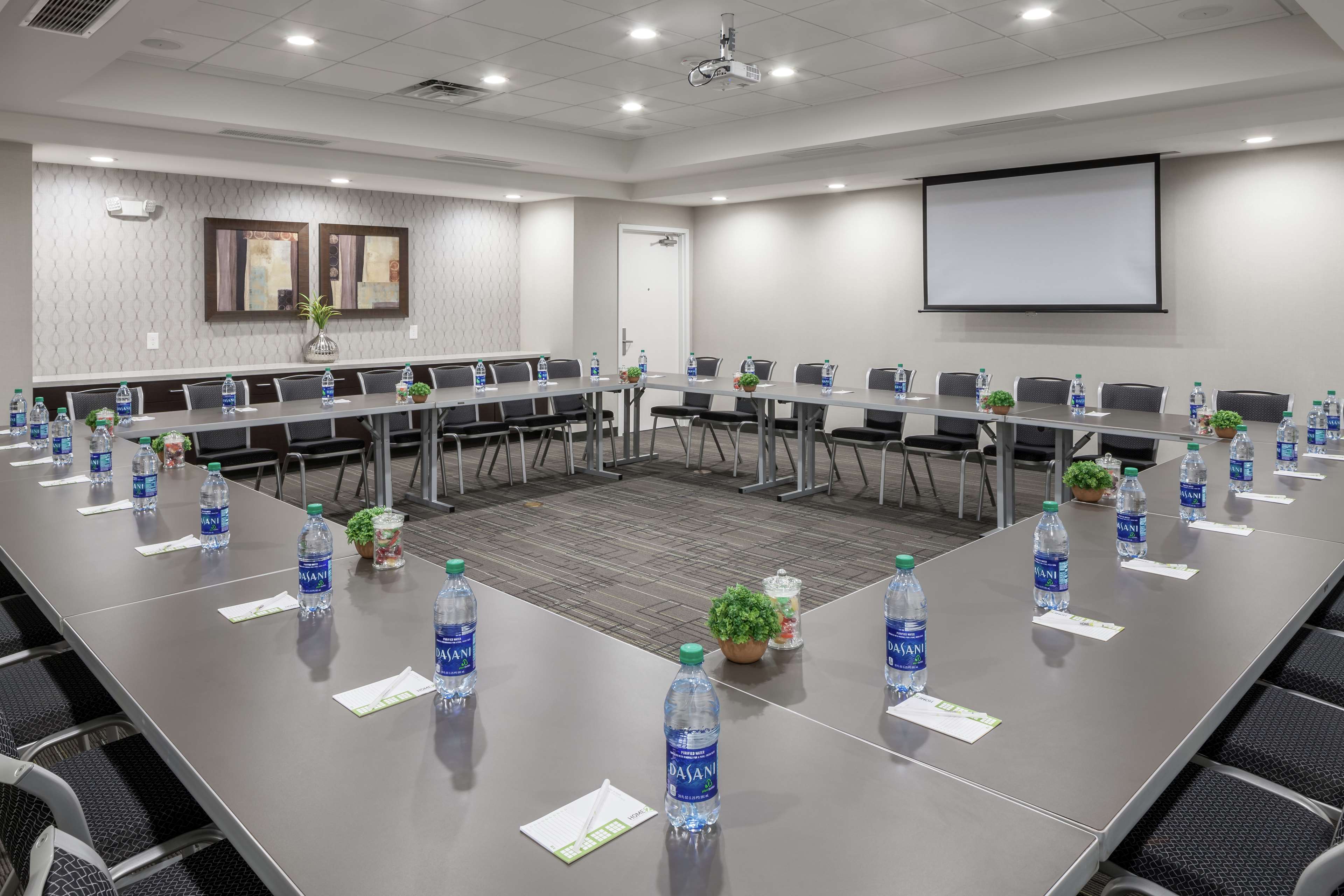Фото Home2 Suites by Hilton Houston/Katy