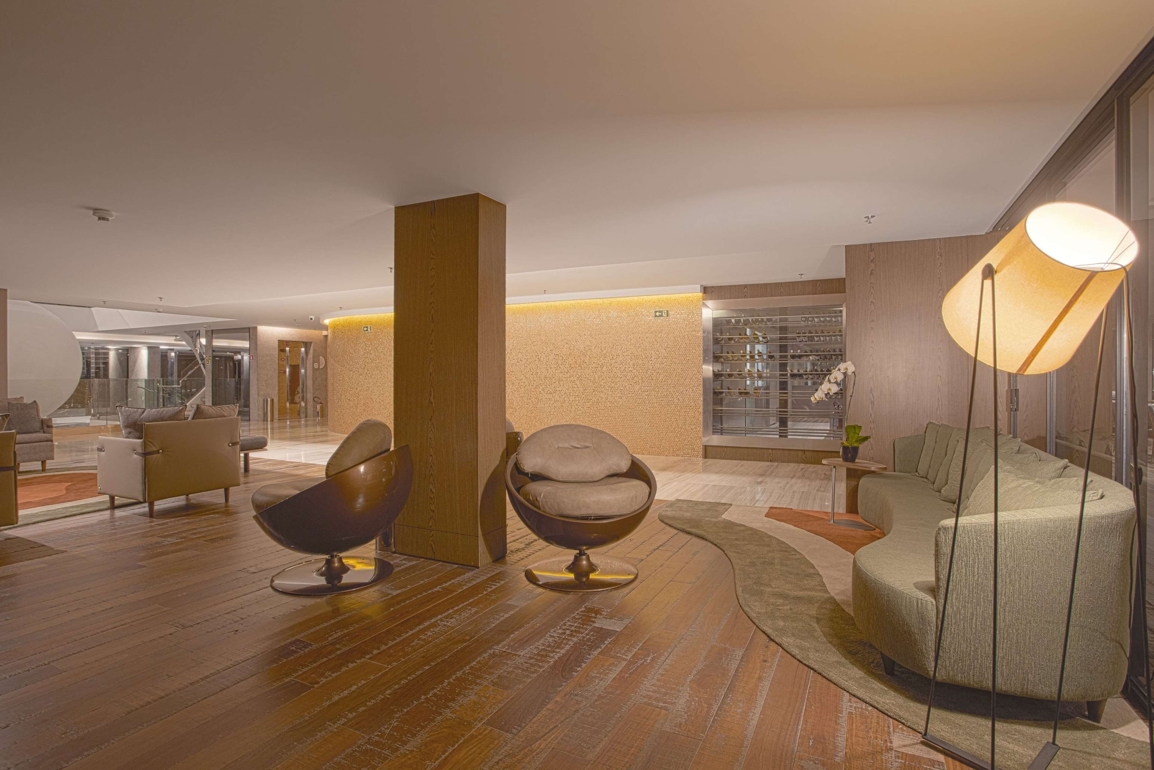 Фото Suryaa Hotel Pinhais, Curio Collection by Hilton