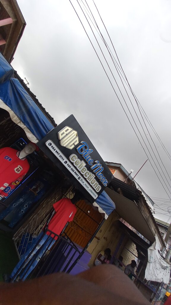 Clothing store Blue moon collection, Accra, photo
